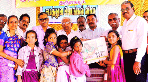 Sardonyx Company presents prize at Pongal festival 